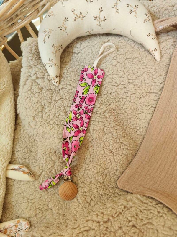Attache tétine avec pince