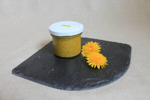 Löwenzahnblüten-Pesto mit Olivenöl aus Kreta
