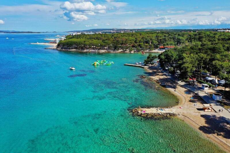 Taxi transfer Camp Soline and Crvena Luka Resort Biograd na Moru private driver