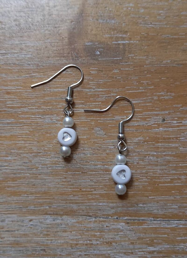 Zilveren hartjes oorbellen