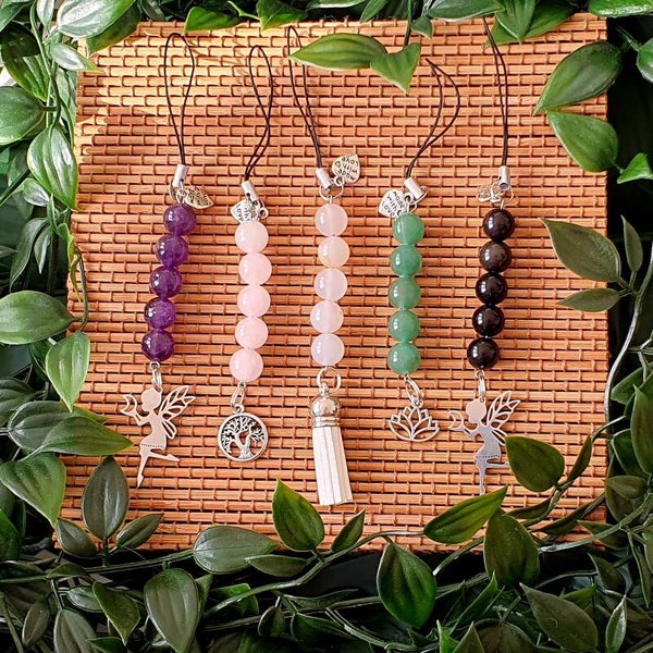 Bijou de téléphone / rétroviseur 5 pierres naturelles