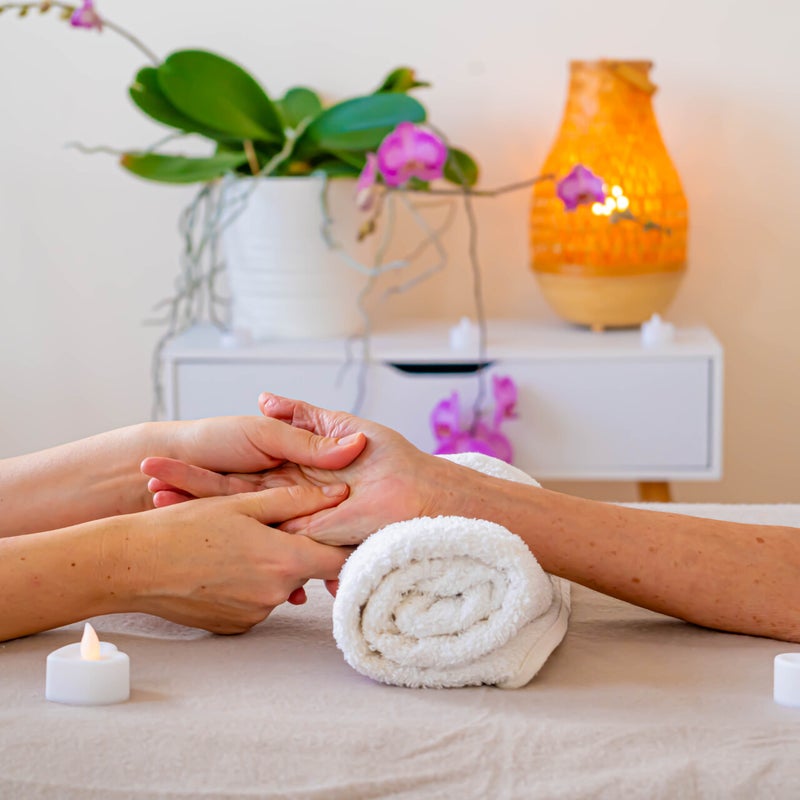 Massage des mains en entreprise