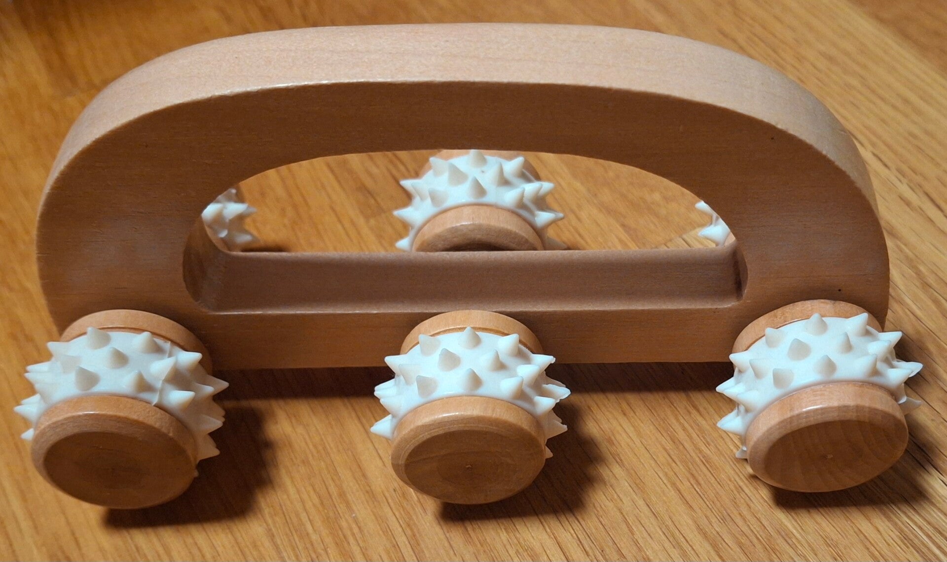 Massageroller für den Körper aus Holz
