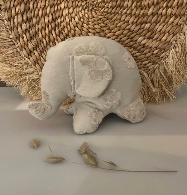 Olifant staand bloem beige