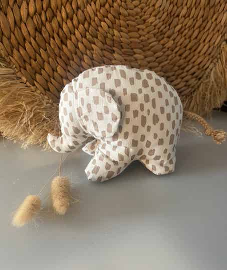 Olifantje beige gevlekt