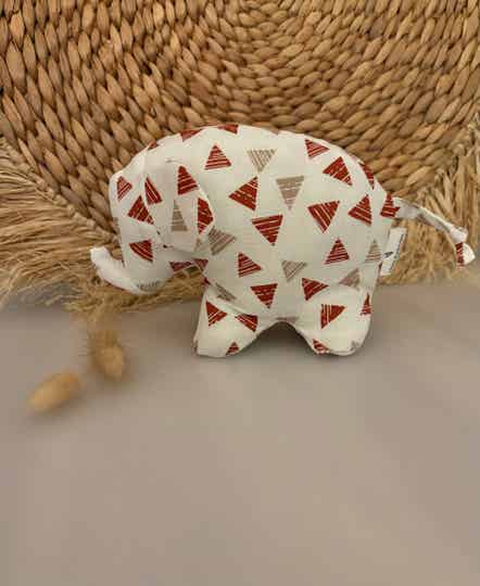 Olifantje driehoekjes henna/beige