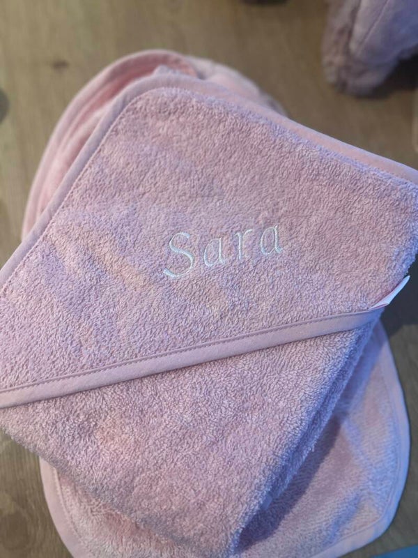 Gepersonaliseerde Baby Badcape met Naam - Zachtroze
