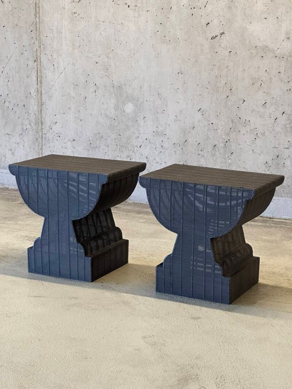 2x Industriële staaldraad bijzettafels / zuilen