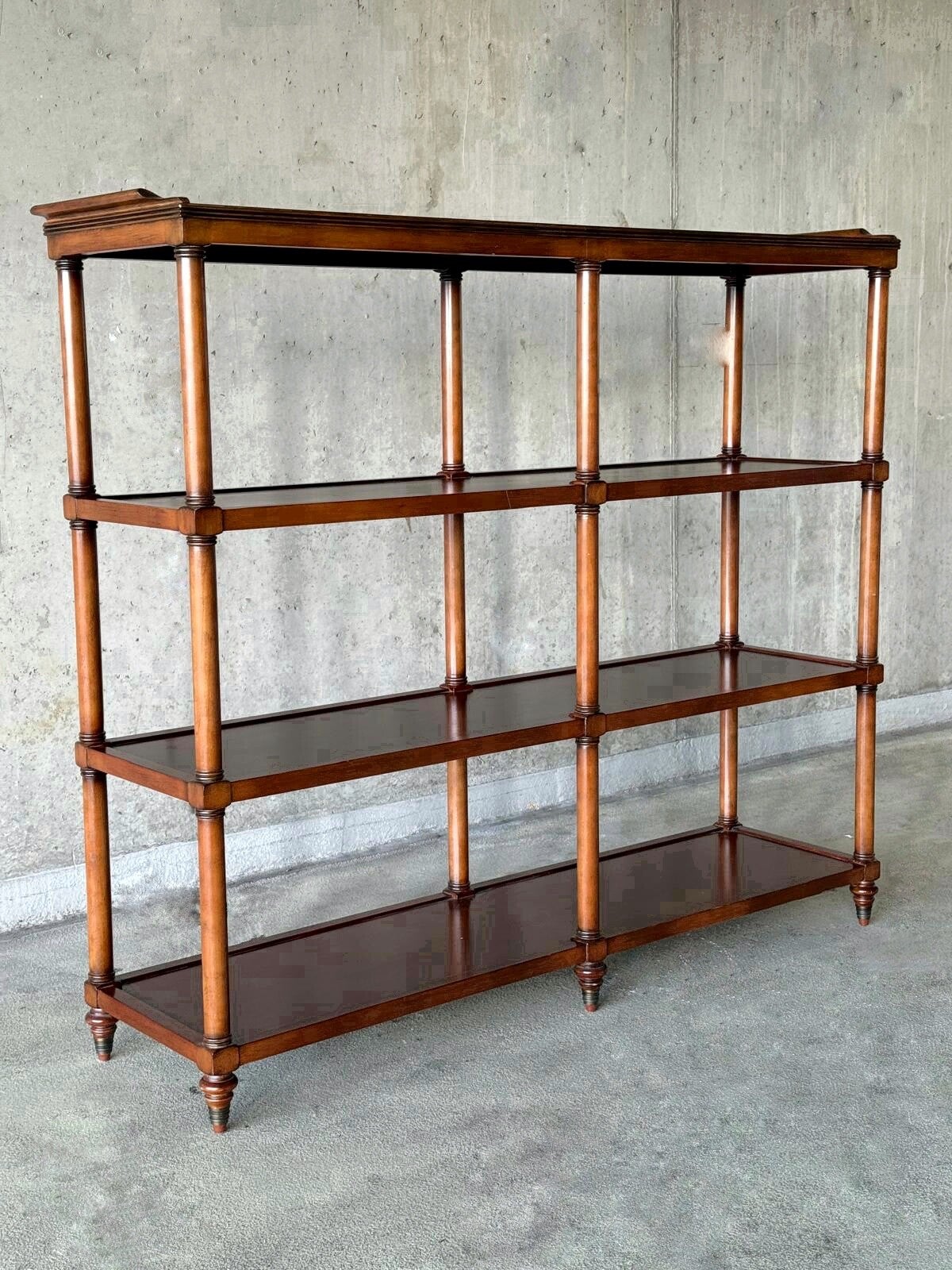 Klassieke mahoniehouten etagère / open wandkast