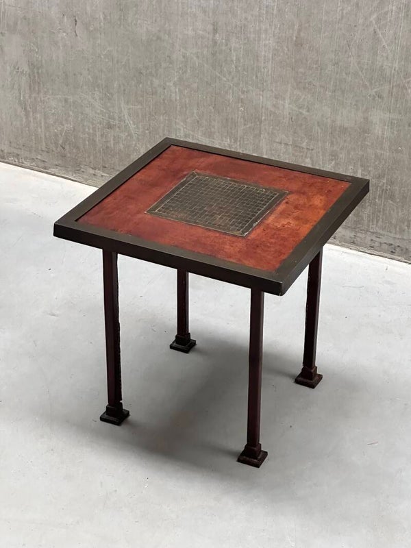 Mid-Century bijzettafel | leer & gepatineerd metaal