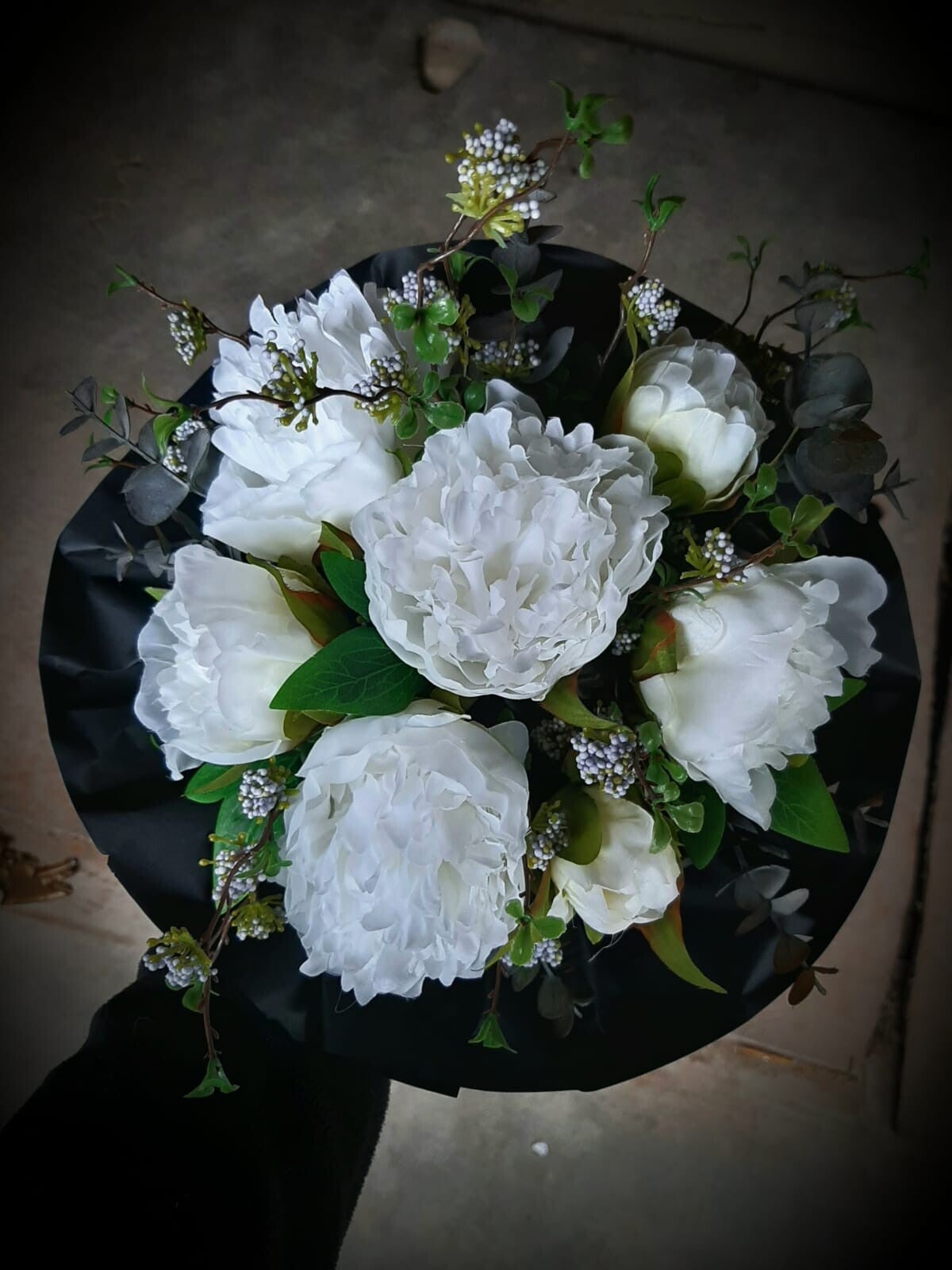 Boeket peony white Leatitia