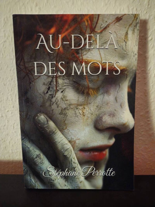 Au-delà des mots