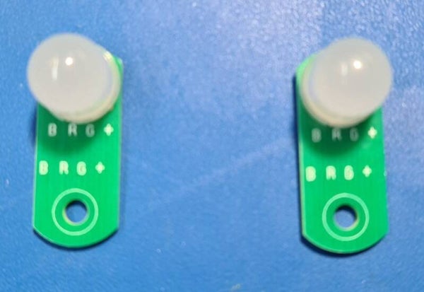 LED RGB (bluetooth)  REVOX B225