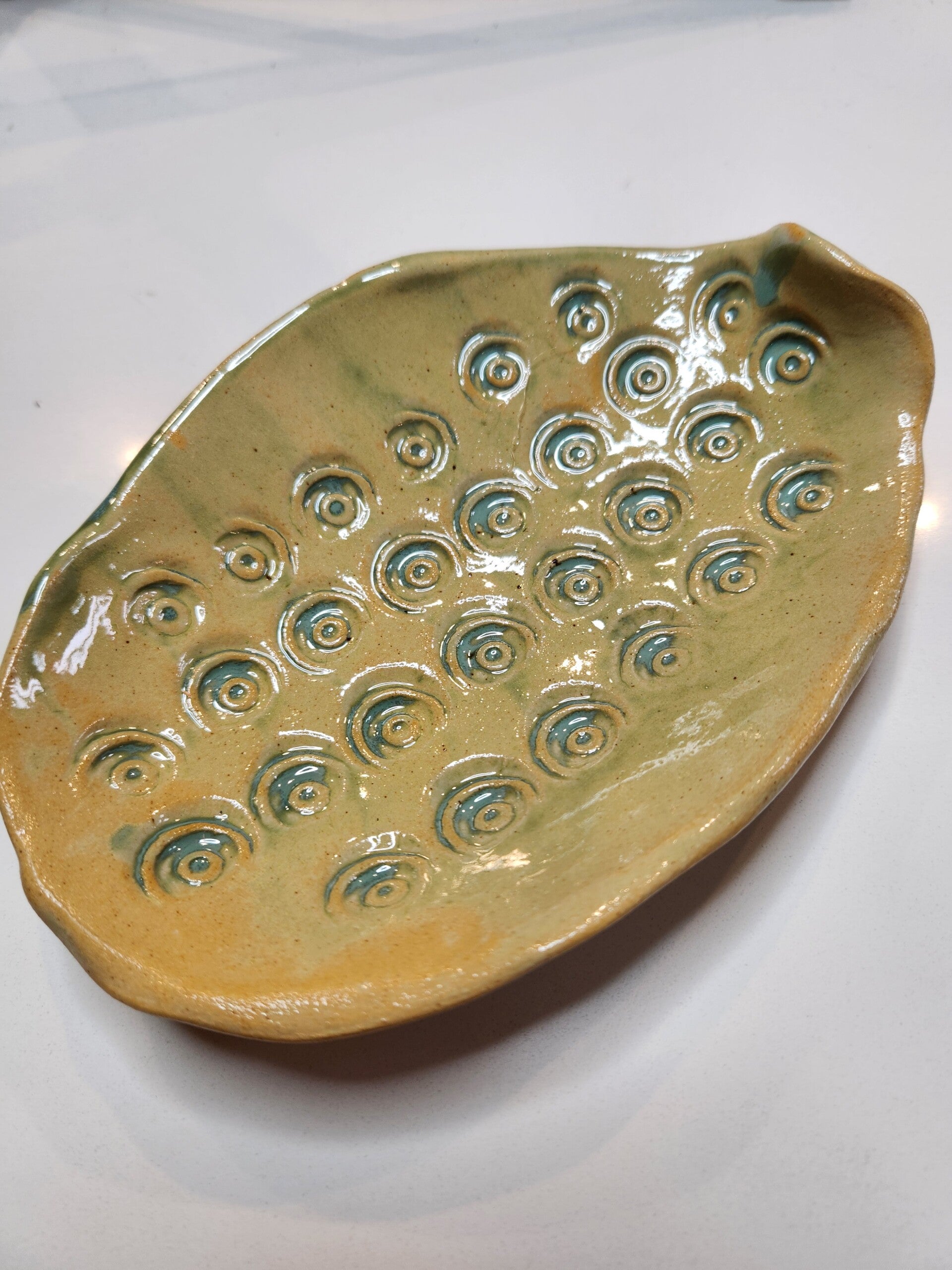 Patterned serving dish