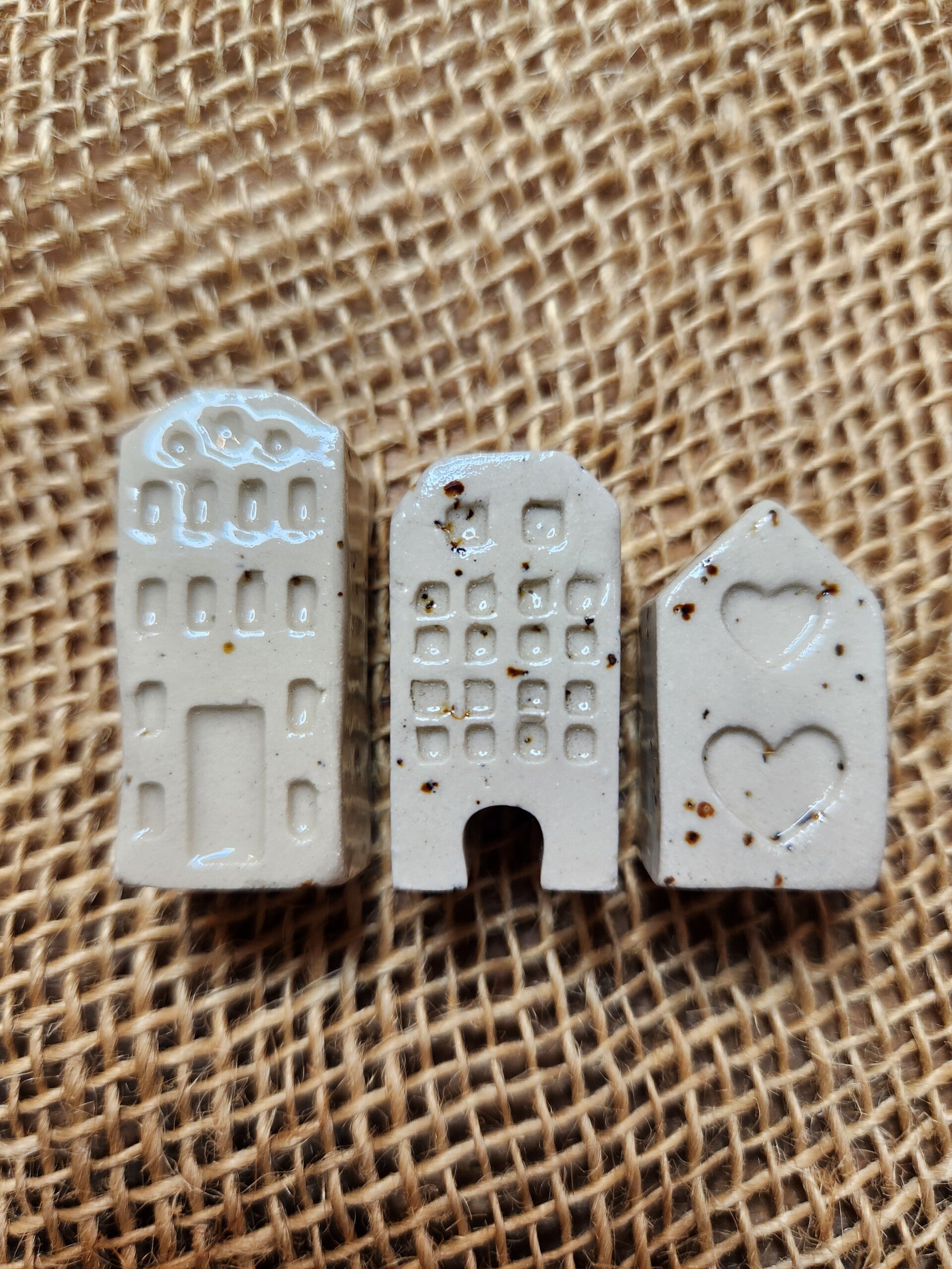 Houses - set of three small, cream fleck