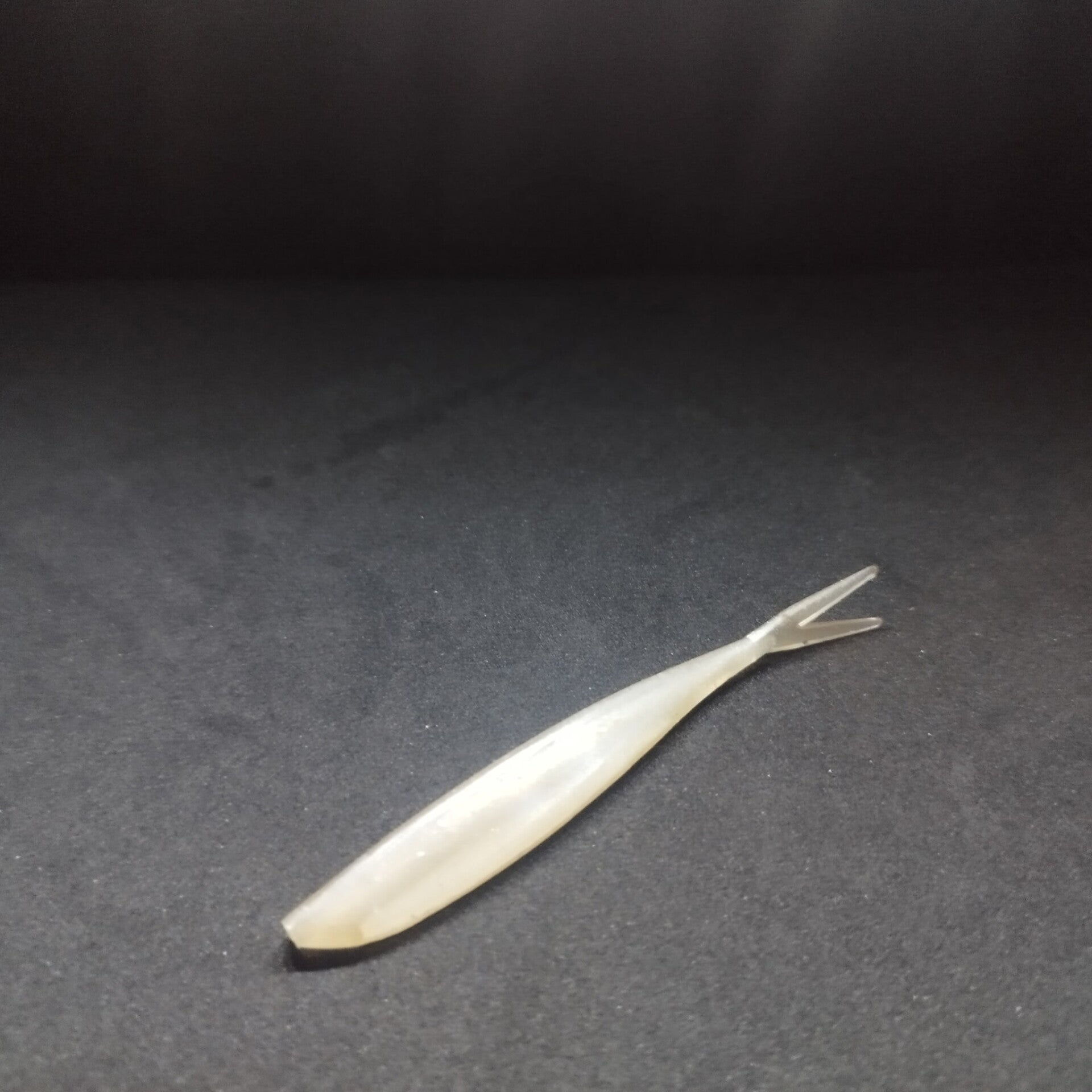 GS V-TAIL SHAD 10cm "Diamond Pearl"