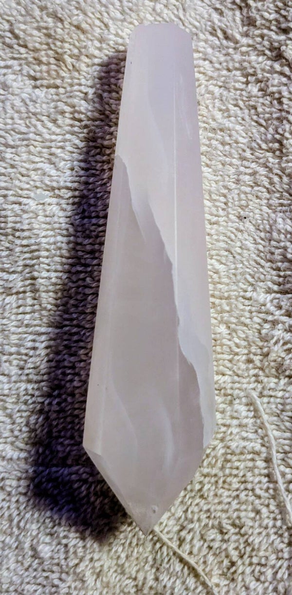 GRAND CRISTAL DE CALCITE ROSE 45 MM