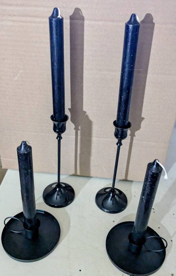 KIT 2X2 STYLES DE BOUGEOIRES ET 4 BOUGIES BATON NOIR