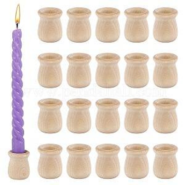 ENSEMBLE DE 20 BOUGEOIRES EN BOIS NATUREL