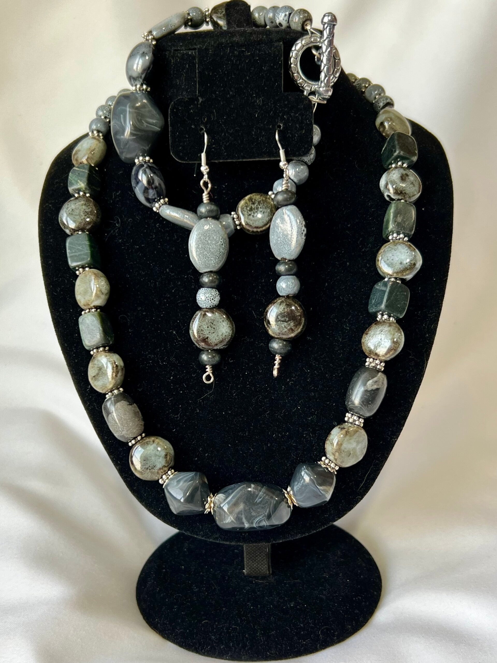 Obsidian Frost Jewelry Set