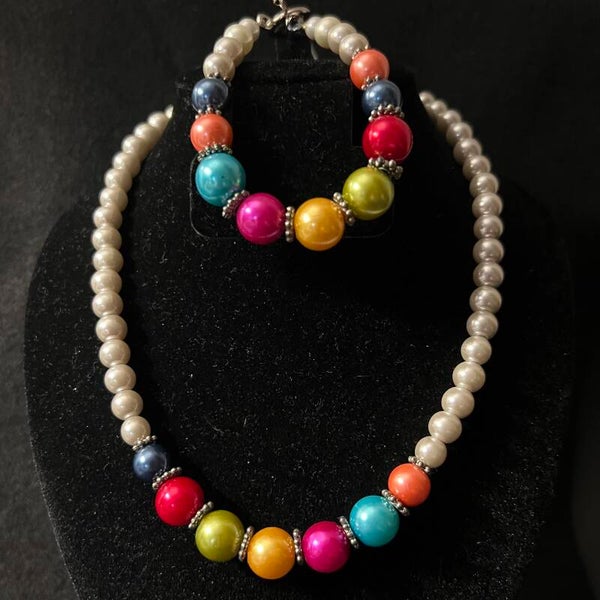 Vibrant Vintage Pearl Jewelry Set