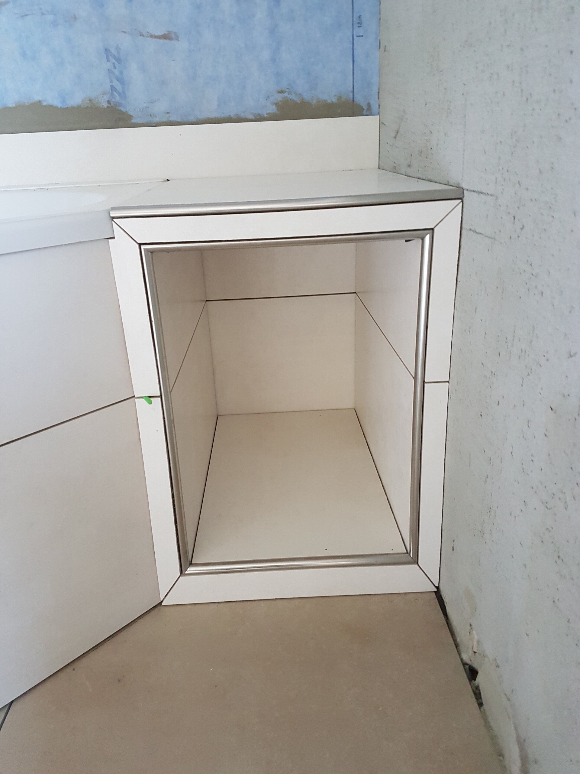 1000006208-standard.jpg