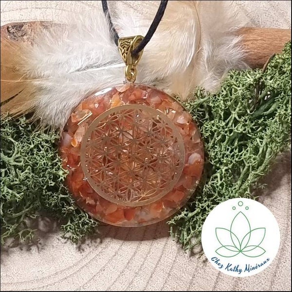 Pendentif Cornaline Fleur de vie Orgonite 4 CM Ø