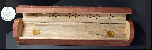 Boîte porte-encens en bois brun motif étoile et lune