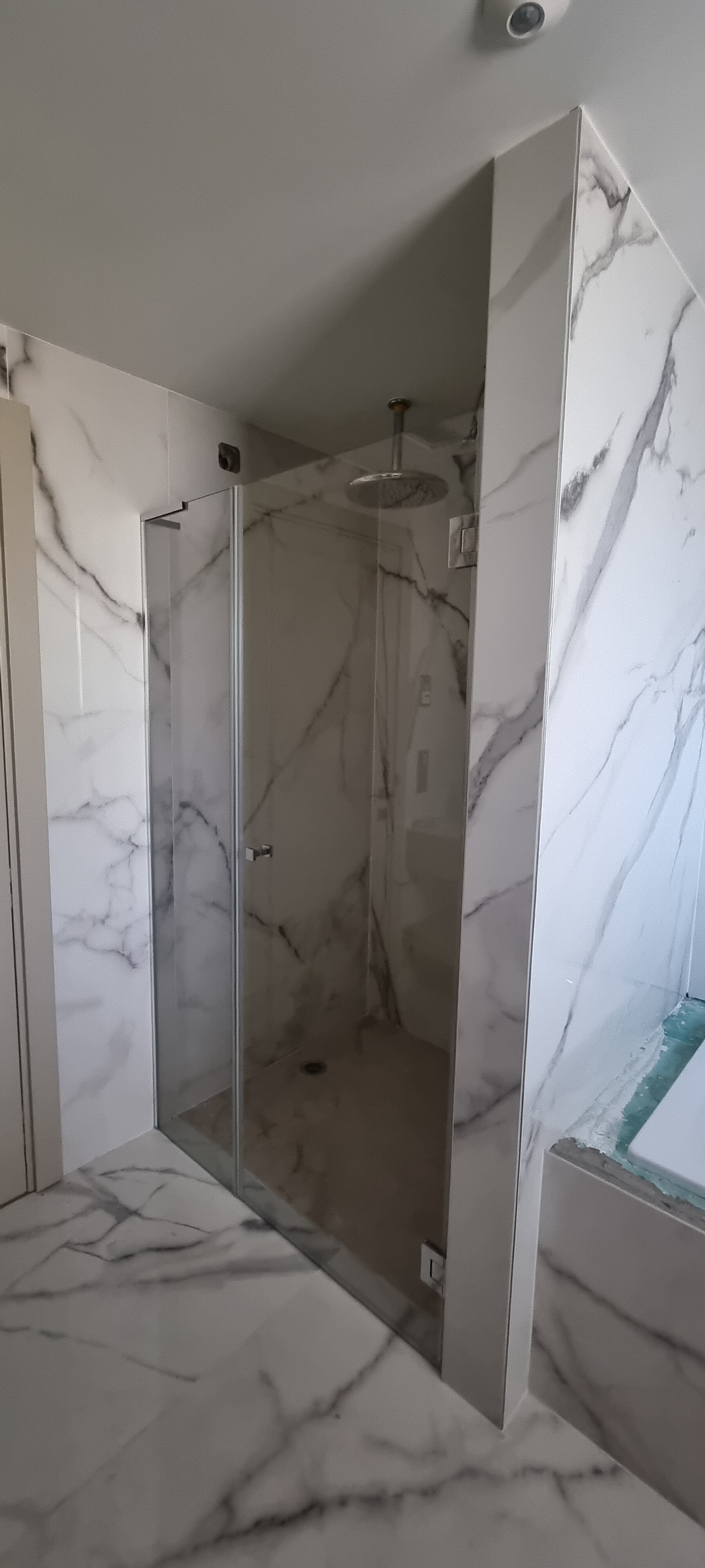 Duschwand mit Duschtür und neue L stabilisator