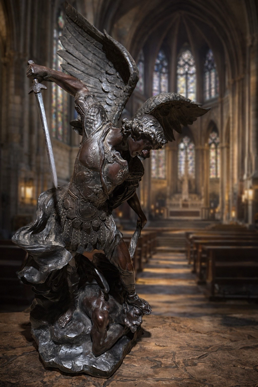 Grand bronze ancien – Saint Michel terrassant le démon – Fonderie Chiurazzi, Naples – fin XIXᵉ siècle