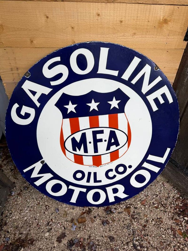 Grande plaque émaillée double face – MFA Oil Co. – Gasoline / Motor Oil – 107 cm – USA