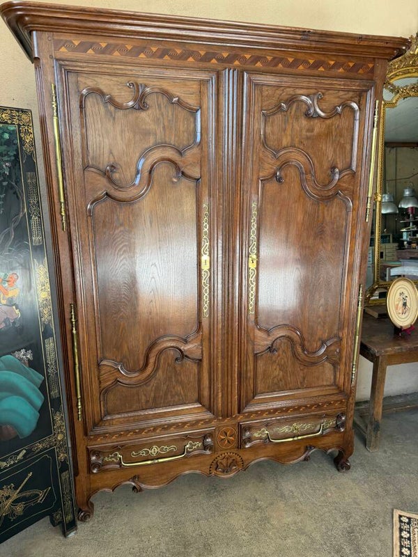 Armoire de mariage lorraine en chêne massif – XIXe siècle