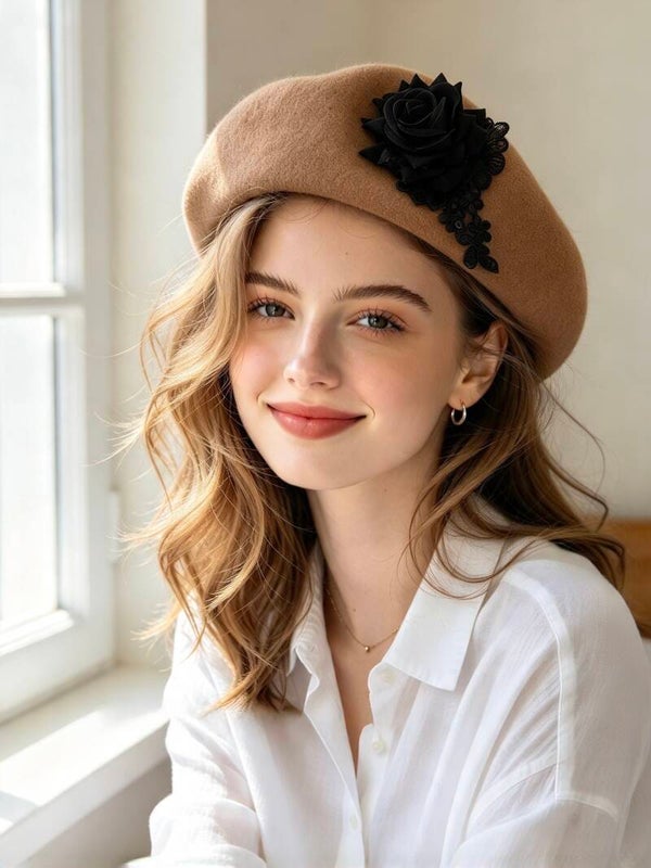 Winters biscuit beret