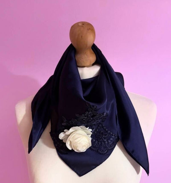 Lady silk white rose