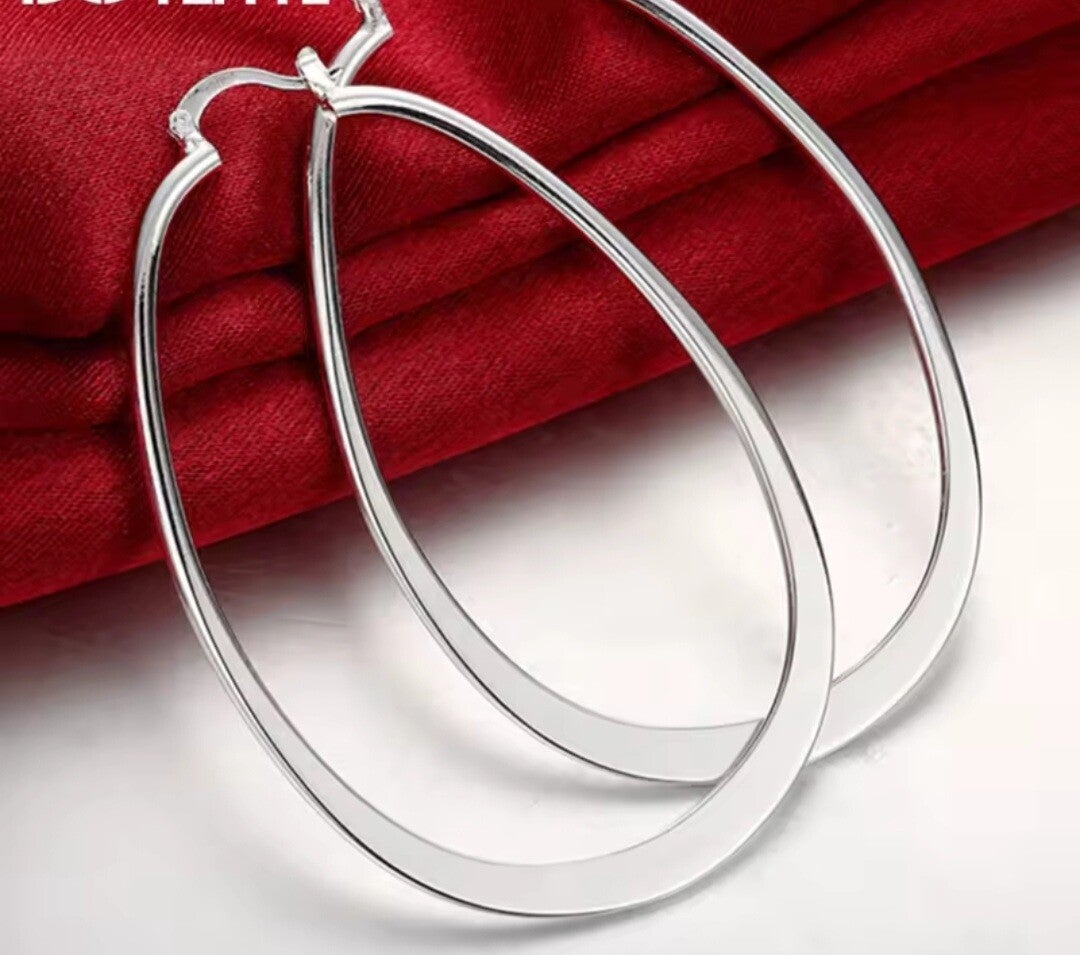 OVAL HOOP