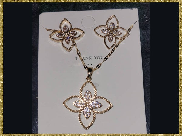 NECKLACE AND EARRINGS GOLD