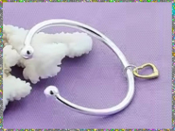 GOLD HEART CHARM BANGLE