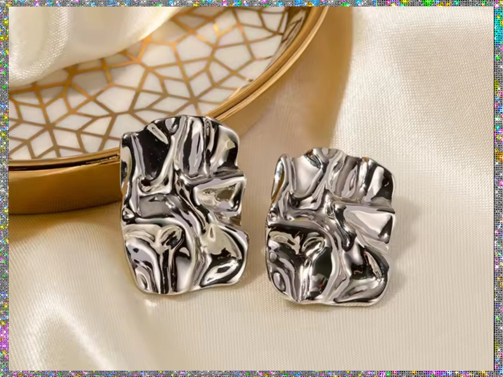 SILVER CRUMBLED EARRINGS