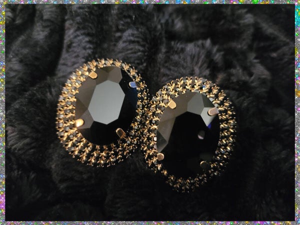 BLACK/GOLD OVAL
