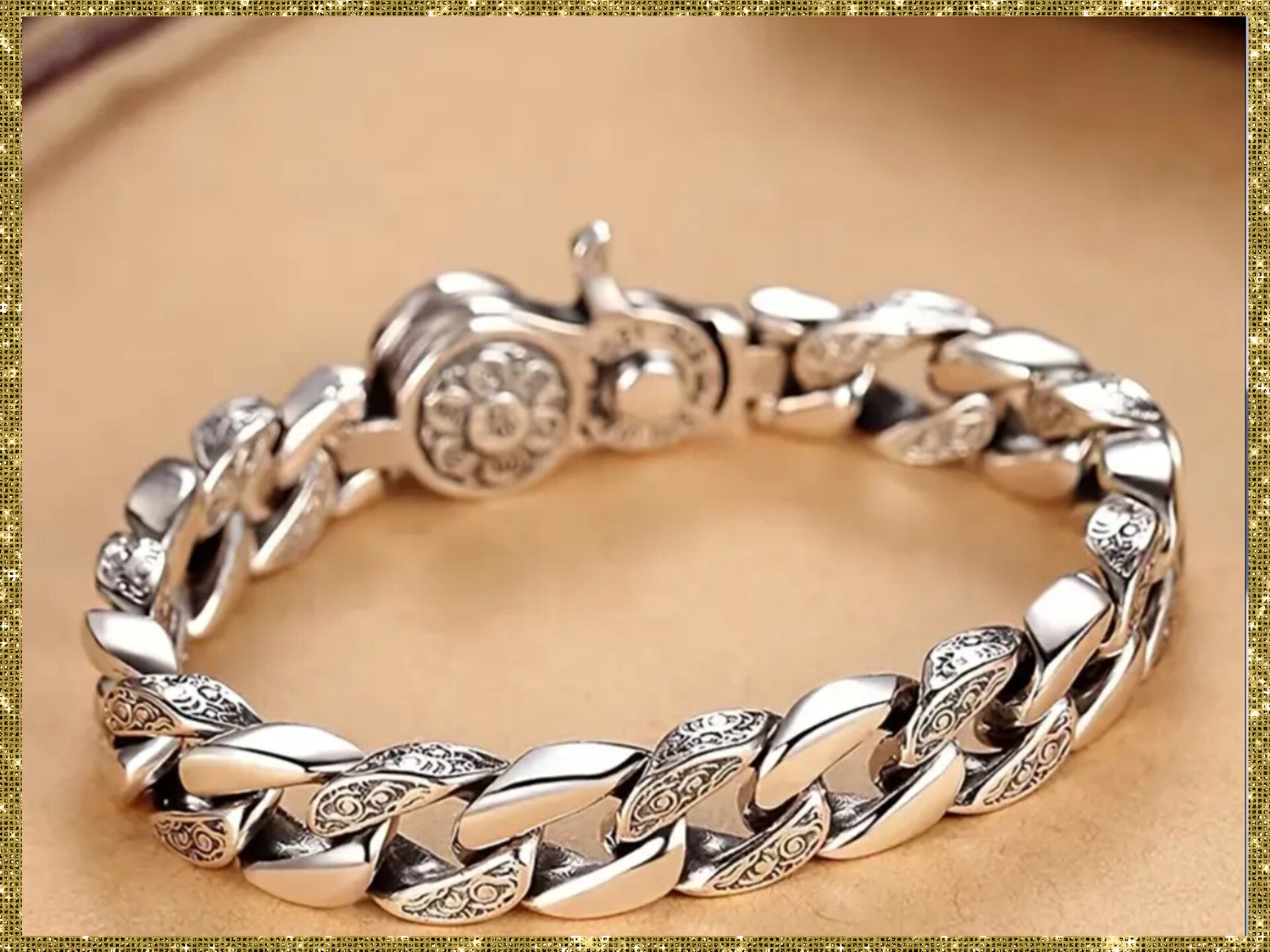 CLASP BRACELET