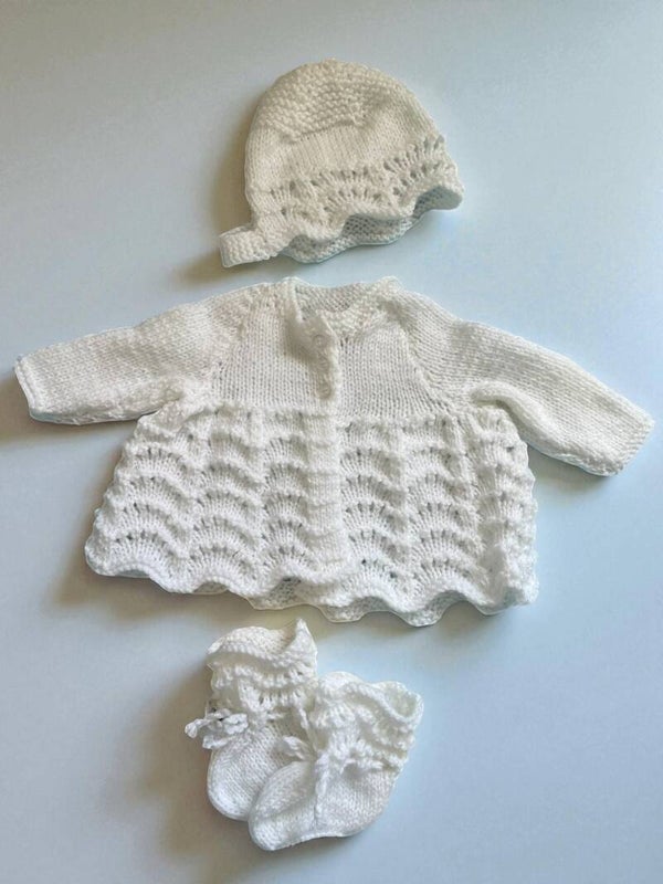 Handknitted - Baby matinee coat set - in white (Copy)