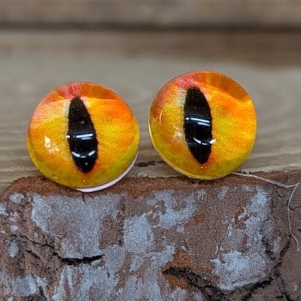 Eyes 8mm with metal post, great for animals including cat's, dogs, owls, dragon's