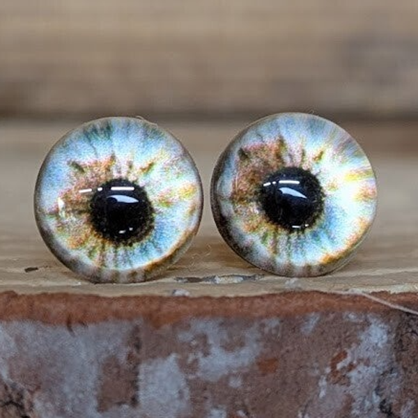 Eyes 8mm with metal post, great for animals including cat's, dogs, owls, dragon's