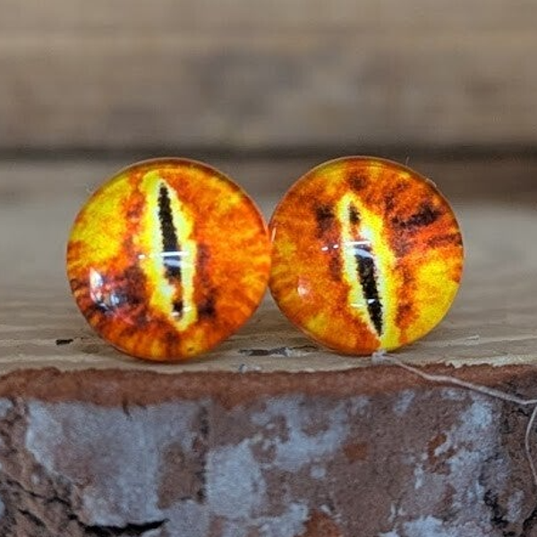 Eyes 8mm with metal post, great for animals including cat's, dogs, owls, dragon's