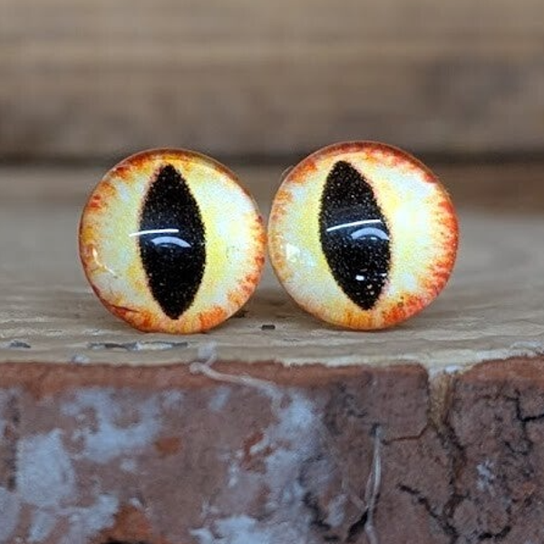 Eyes 8mm with metal post, great for animals including cat's, dogs, owls, dragon's