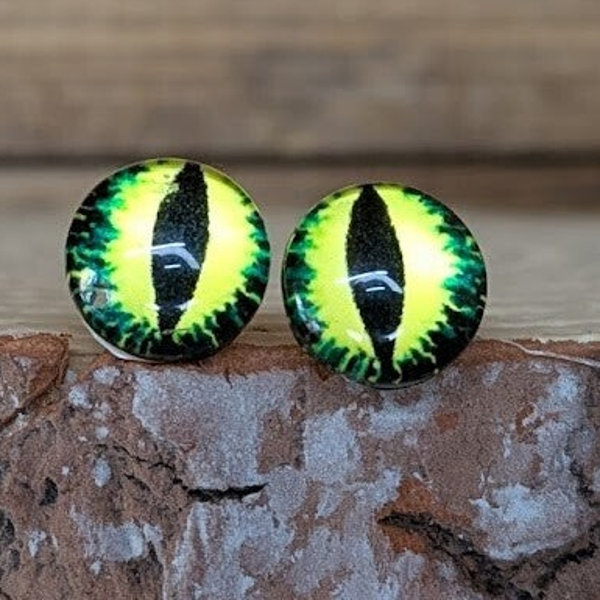 Eyes 8mm with metal post, great for animals including cat's, dogs, owls, dragon's