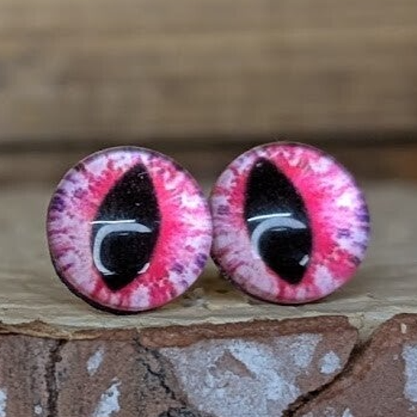 8mm cabouchon eyes with metal post. great for animals including cat's, dogs, owls, dragon's