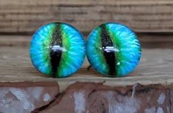 Eyes 8mm with metal post, great for animals including cat's, dogs, owls, dragon's