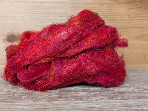 Red recycled sari silk - 10grams