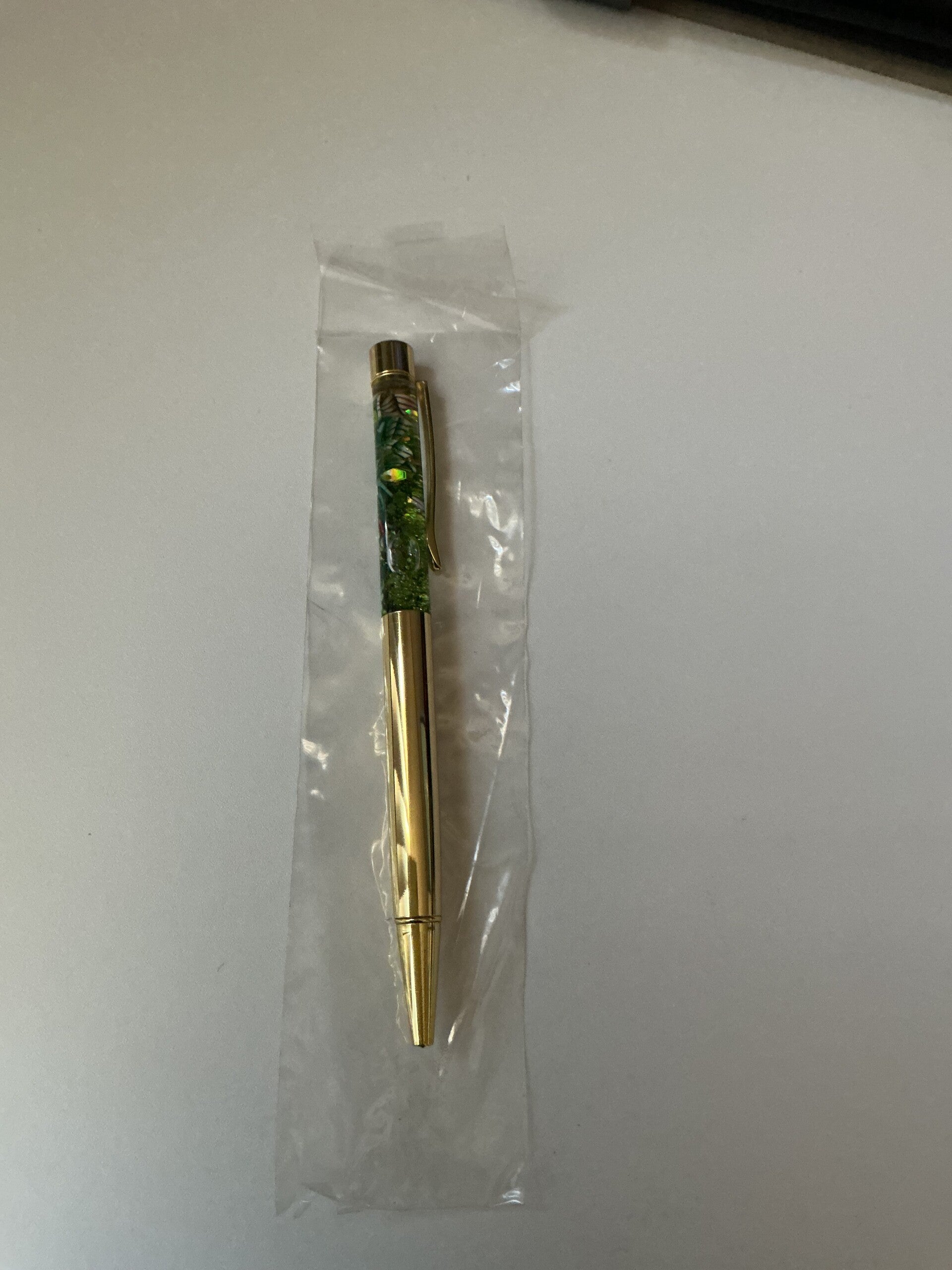 Floating Pens with Glitter & Clay Pieces (Set of 2)